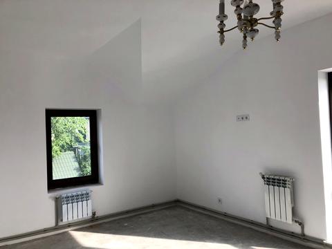 будинок за адресою Жовтнева