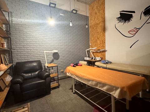 коммерческая по адресу Героев Полка "Азов ул. (Малиновского маршала), 4-В