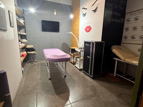 коммерческая по адресу Героев Полка "Азов ул. (Малиновского маршала), 4-В