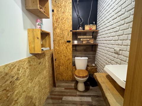 коммерческая по адресу Героев Полка "Азов ул. (Малиновского маршала), 4-В