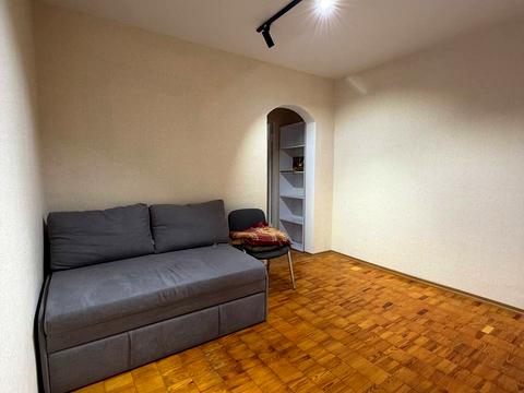 квартира за адресою Ревуцького вул., 44-Б