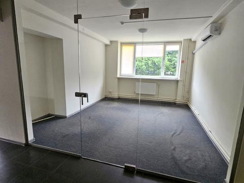 комерційна за адресою Стрийська, 37