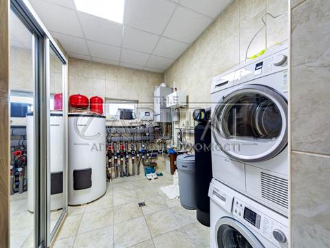 будинок за адресою с. Крюківщина, Боярська