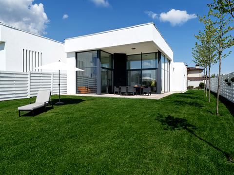 будинок за адресою с. Лісники, Виноградна вул.