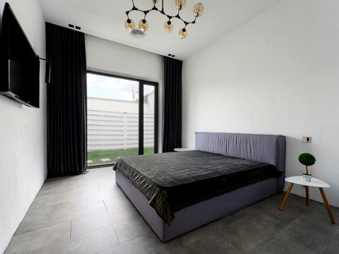 будинок за адресою с. Лісники, Виноградна вул.