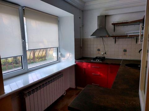 квартира за адресою Лаврська вул. (Січневого Повстання), 4