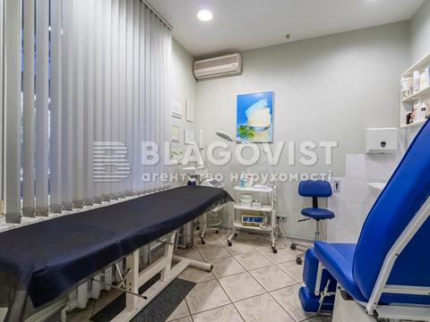 комерційна за адресою Петра Григоренка просп., 1-Б