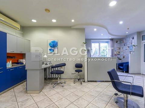 комерційна за адресою Петра Григоренка просп., 1-Б