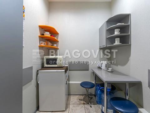 комерційна за адресою Петра Григоренка просп., 1-Б