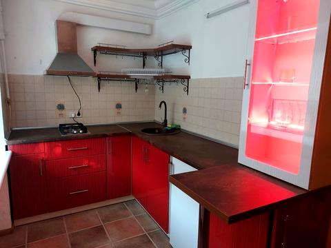 квартира за адресою Лаврська вул. (Січневого Повстання), 4