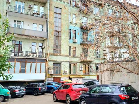 квартира за адресою Київ, Михайла Коцюбинського вул., 9