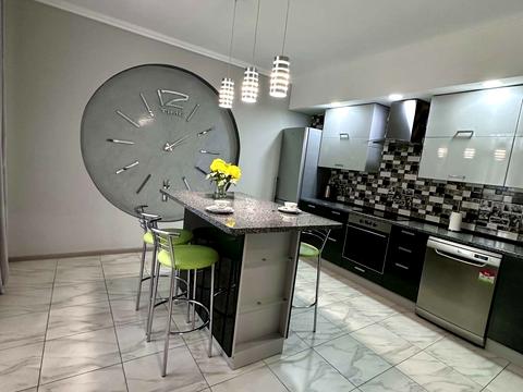 квартира за адресою Кирило-Мефодіївська вул., 2