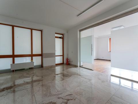 коммерческая по адресу Редутная ул., 10