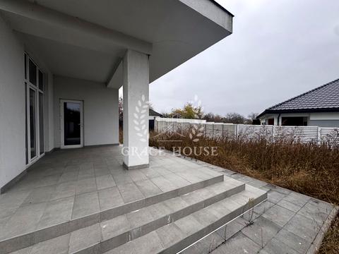 будинок за адресою Набережна вул.