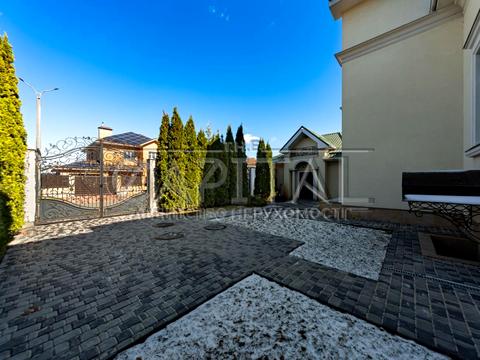 будинок за адресою Крюківщина, 1