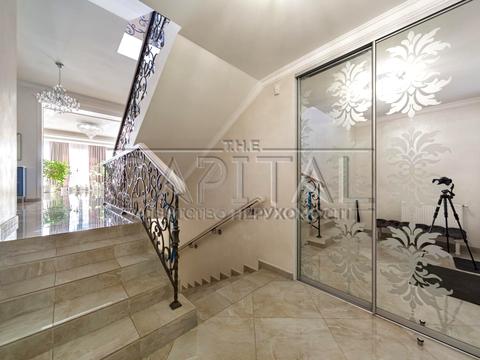 будинок за адресою Крюківщина, 1