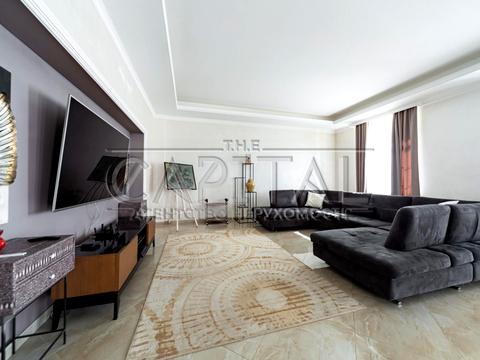 будинок за адресою Крюківщина, 1