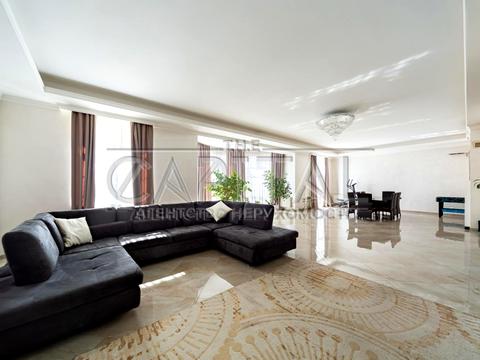 будинок за адресою Крюківщина, 1