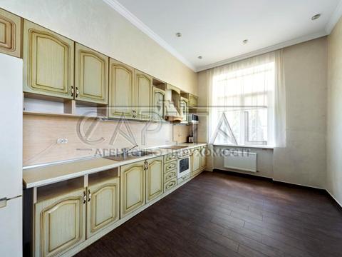 будинок за адресою Крюківщина, 1