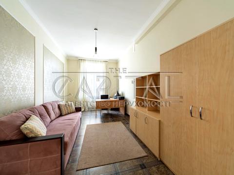 будинок за адресою Крюківщина, 1