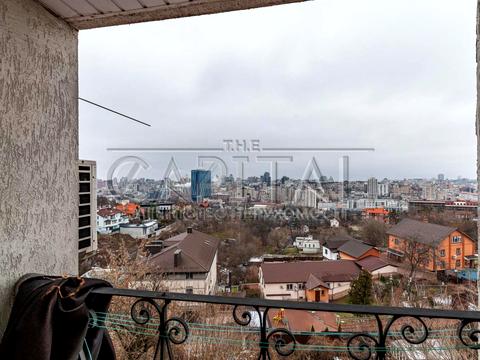 дом по адресу ул. Локомотивна, 1