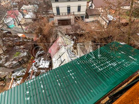 дом по адресу ул. Локомотивна, 1