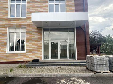 комерційна за адресою Лугова вул., 7