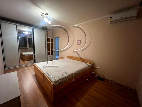 квартира по адресу Драгоманова ул., 13/10