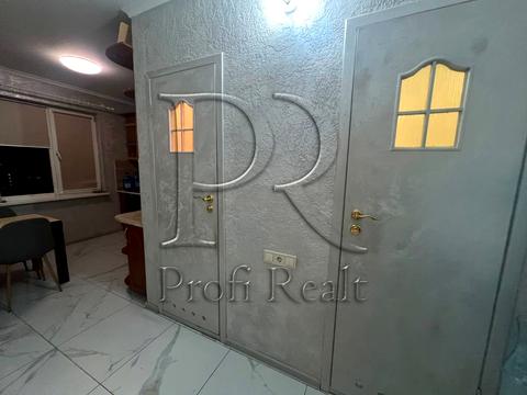 квартира по адресу Драгоманова ул., 13/10