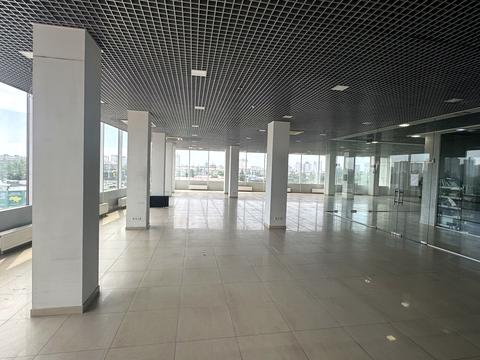 комерційна за адресою Андрія Малишка вул., 3