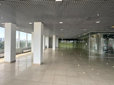 комерційна за адресою Андрія Малишка вул., 3