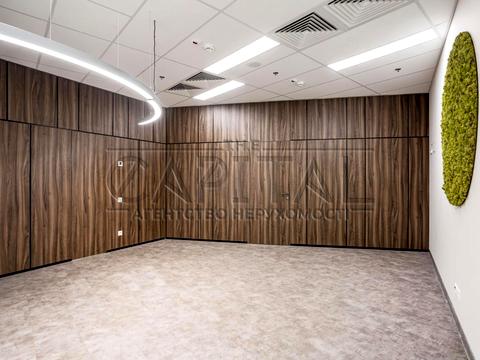 комерційна за адресою Князів Острозьких вул. (Московська), 32/2