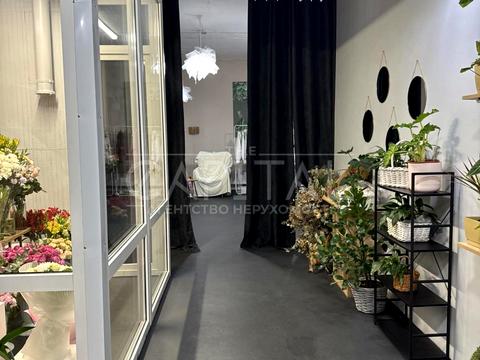 комерційна за адресою Левка Лук'яненка вул. (Маршала Тимошенка), 21