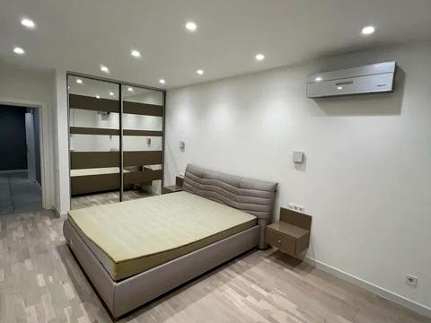 квартира за адресою Дмитрівська вул., 75