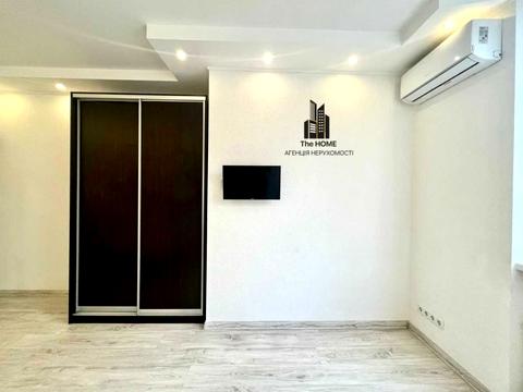 квартира за адресою Андрія Малишка вул. (Льва Толстого), 81