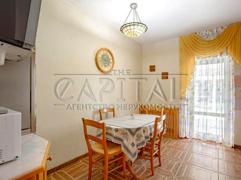 будинок за адресою Лугова вул.