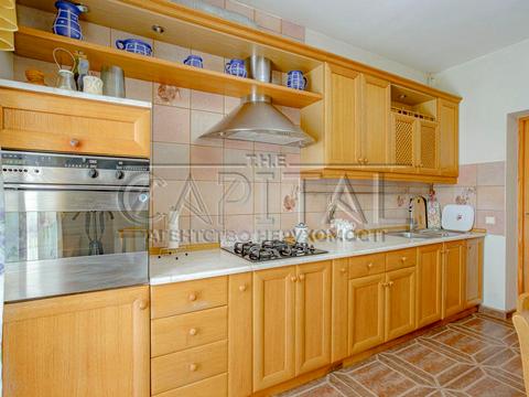 будинок за адресою Лугова вул.