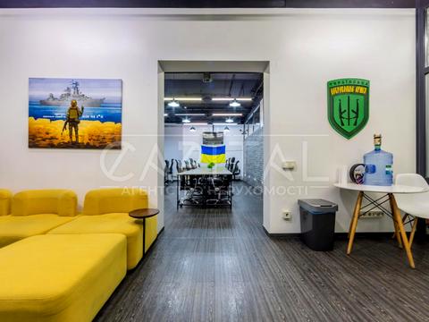 комерційна за адресою Глибочицька вул., 32-В