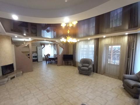 будинок за адресою Академічна