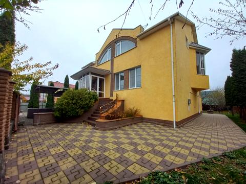 будинок за адресою Академічна