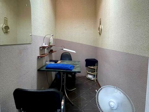 комерційна за адресою Йорданська вул. (Лайоша Гавро), 6