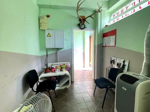 комерційна за адресою Йорданська вул. (Лайоша Гавро), 6