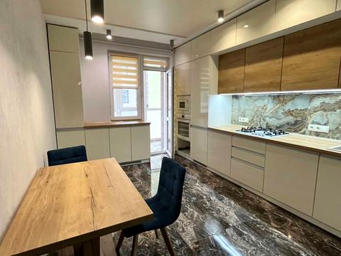 квартира за адресою Залізнична вул., 11