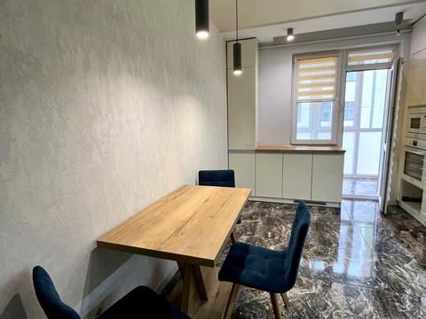 квартира за адресою Залізнична вул., 11