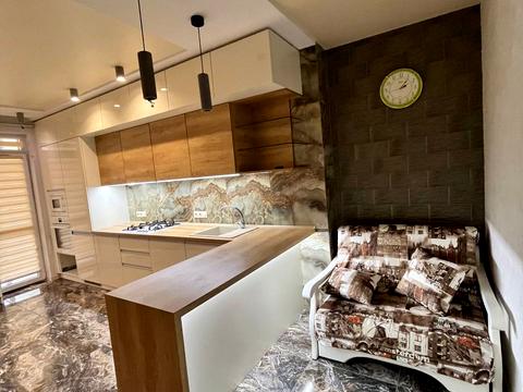 квартира за адресою Залізнична вул., 11