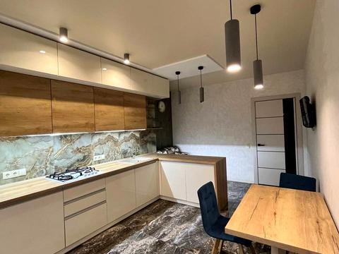 квартира за адресою Залізнична вул., 11