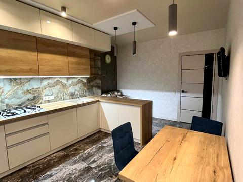 квартира за адресою Залізнична вул., 11