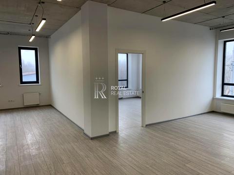 комерційна за адресою Валерія Лобановського просп. (Червонозоряний), 119