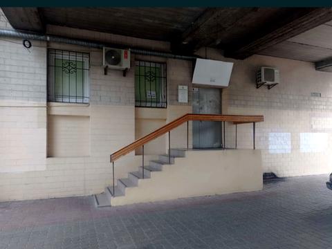 комерційна за адресою Левка Лук'яненка вул. (Маршала Тимошенка), 18