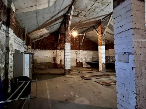 коммерческая по адресу Леоніда Каденюка ул. (Чкалова), 20